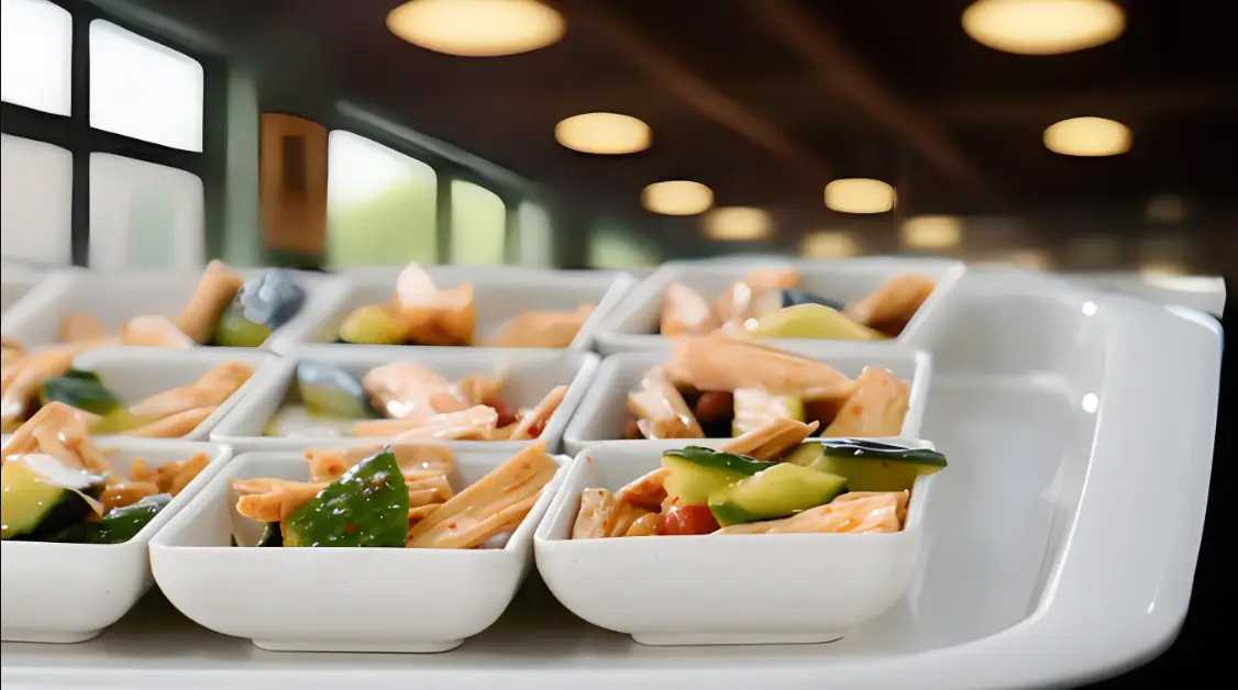 鋁箔盒包裝機:讓預制菜工廠效率提升50%的秘訣